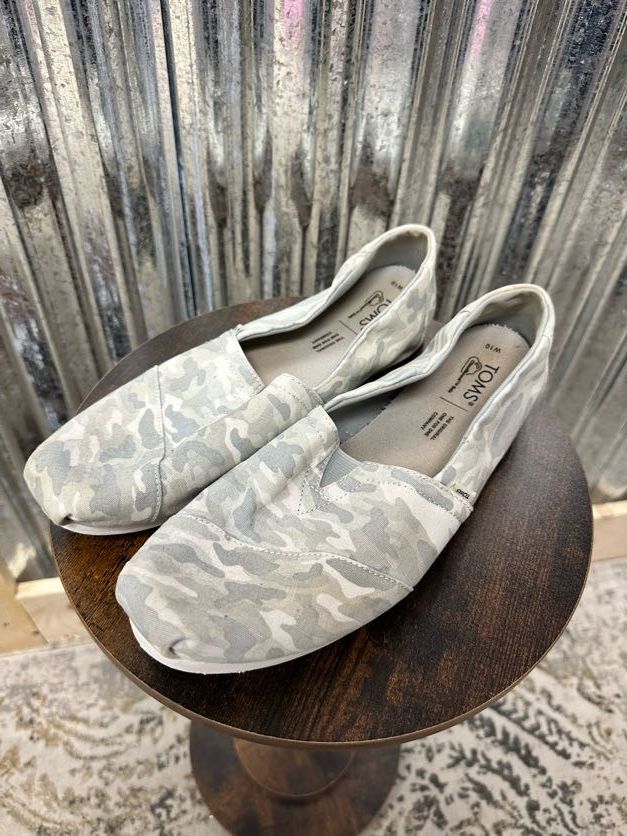 Grey Camo Toms, 10