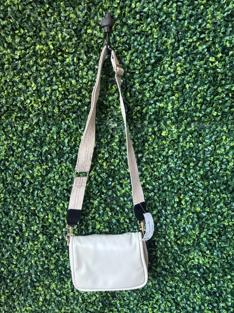 Tan  Universal Threads Brand Bag