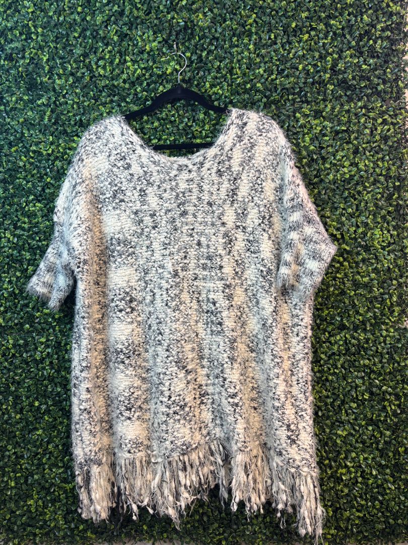 Black And White Umgee Popcorn Sweater, Medium/Large