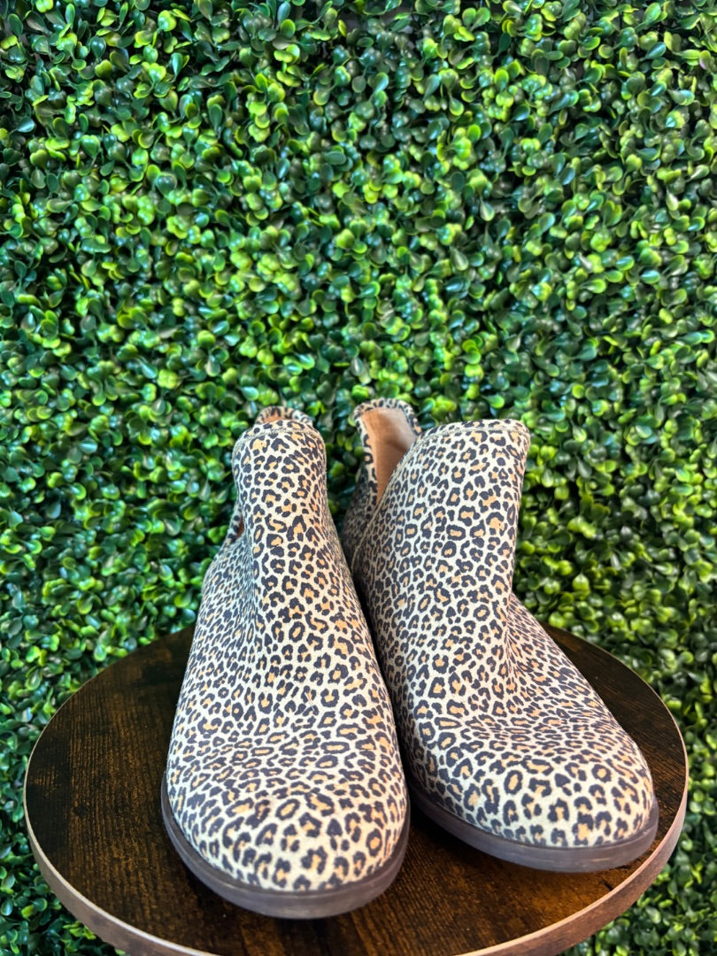 Cheetah Lucky Brand Boots, 8.5
